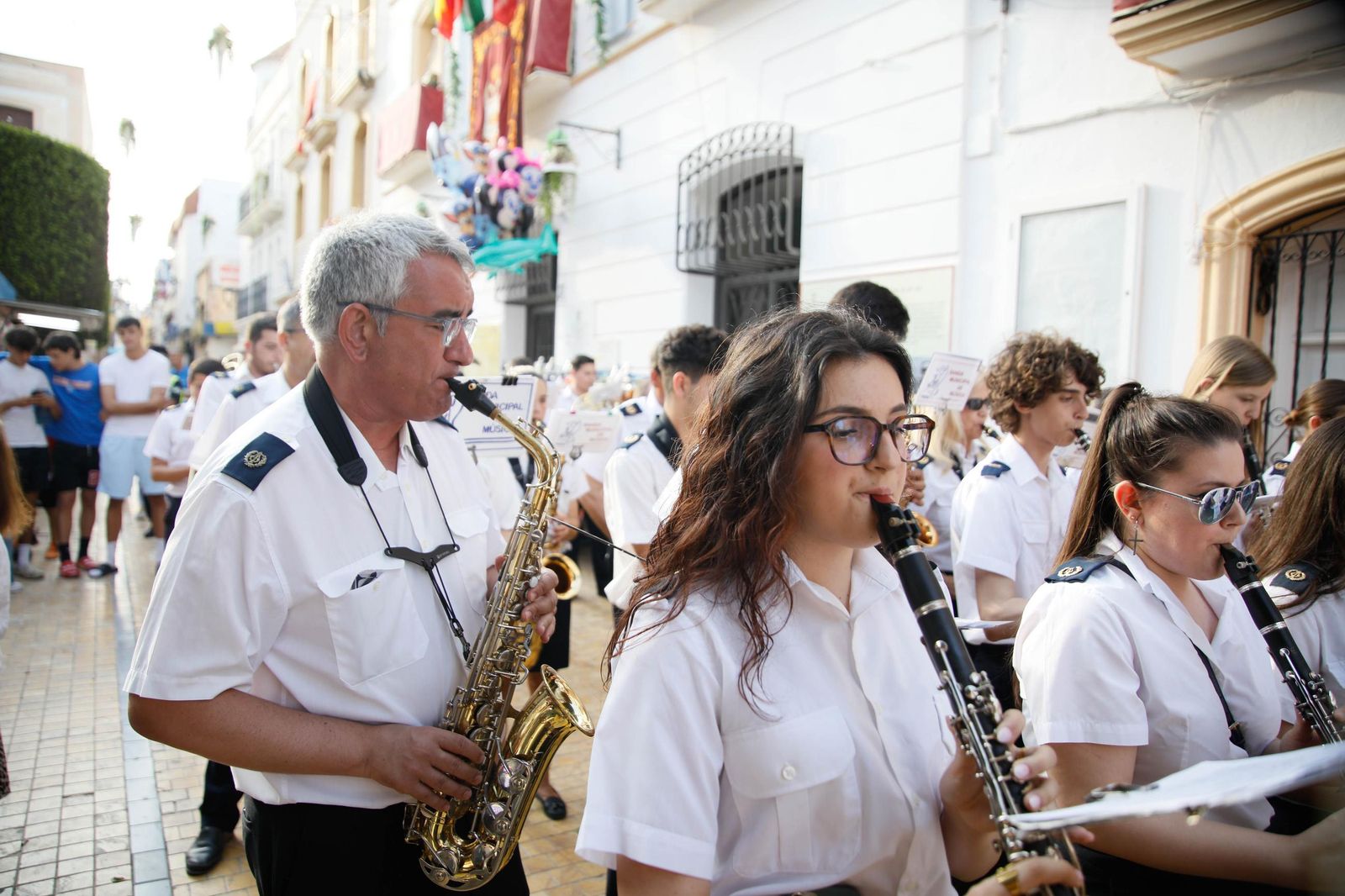 Desfile de Gigantes y Cabezudos de Vera, en imágenes