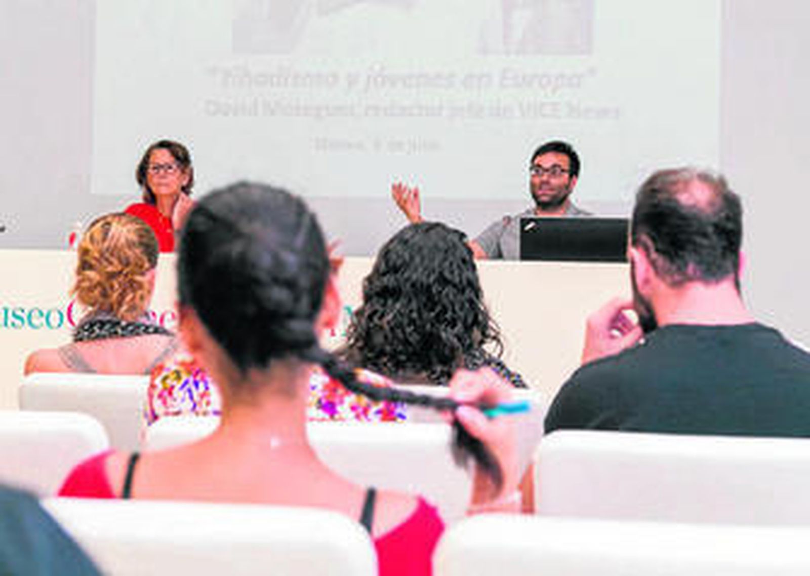 El periodista David Meseguer durante su ponencia en el seminario de la UMA.