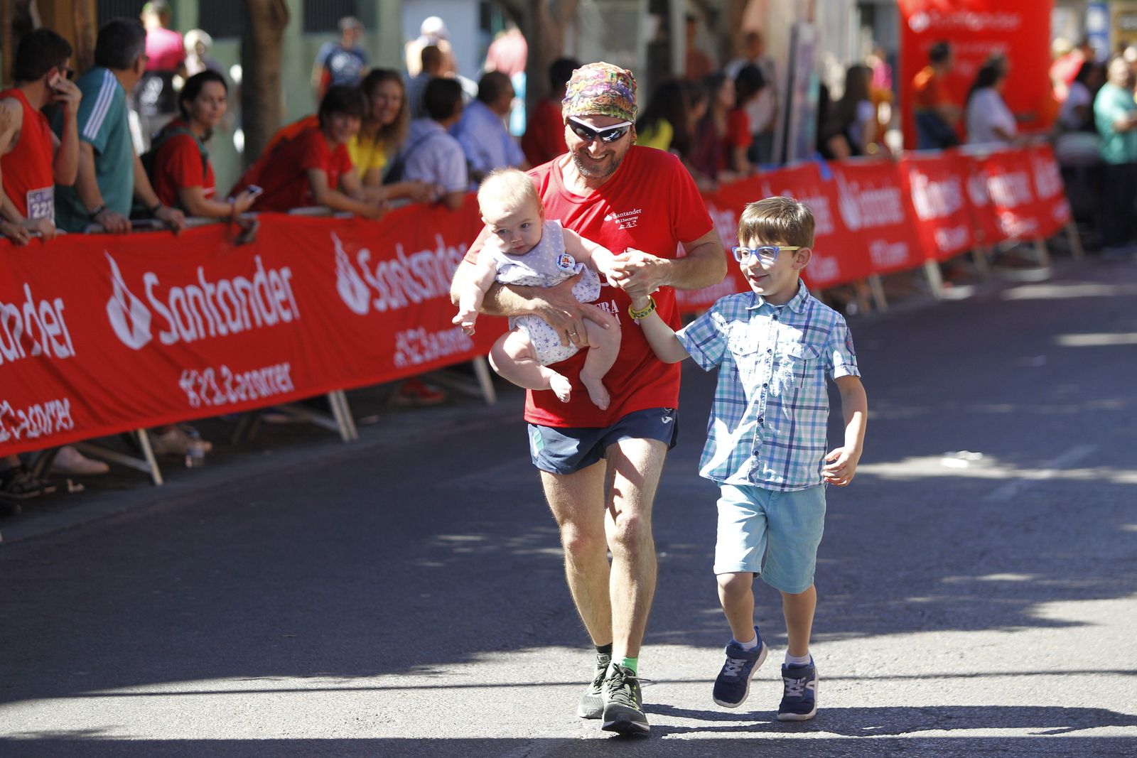 Fotogalería carrera atletismo popular enfermedades poco frecuentes. La Salle Almería