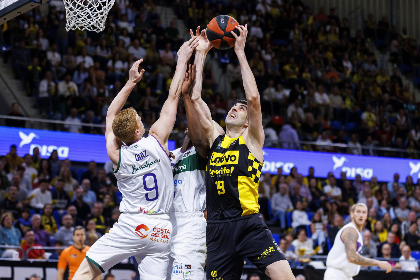 El Lenovo Tenerife - Unicaja, en fotos