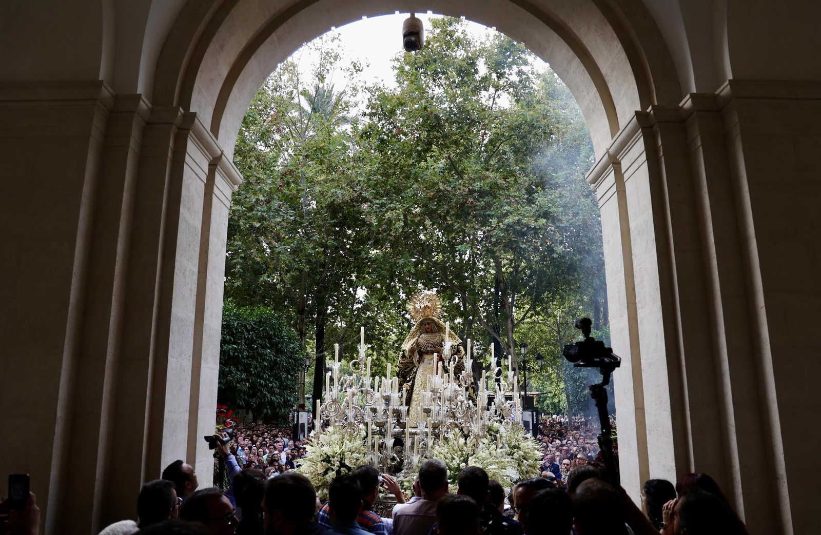 Regreso de la Esperanza a Triana