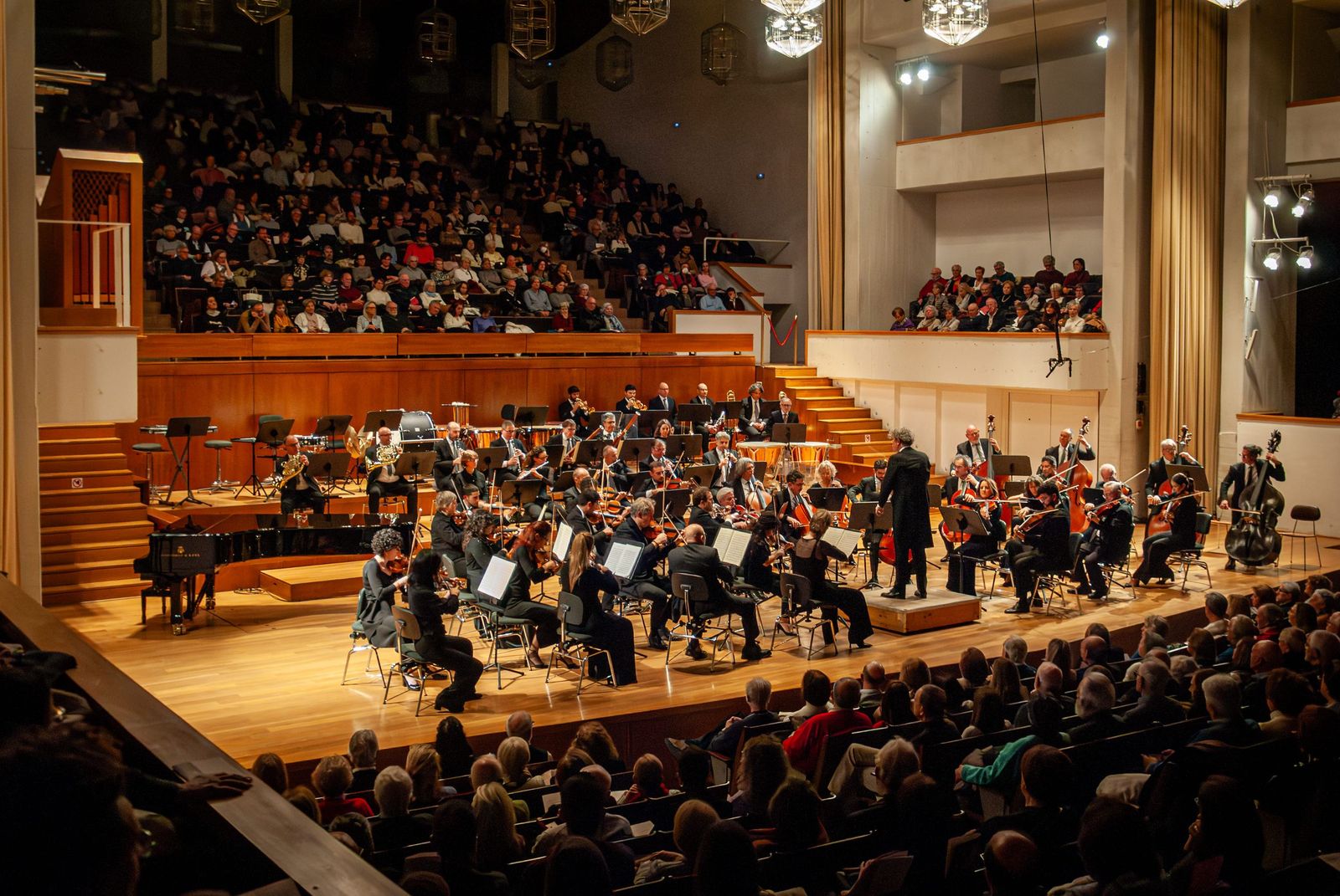 Un momento del concierto este viernes en el Falla.