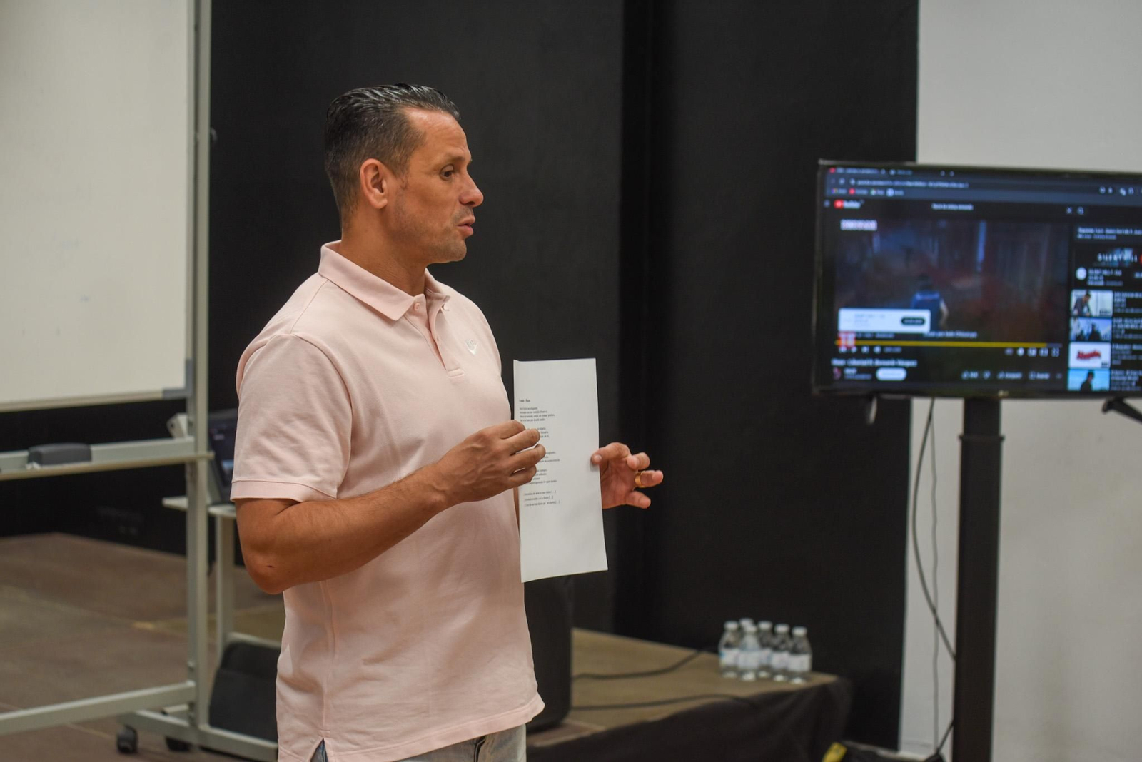 El rapero Haze en el taller de Cosmopoética, en imágenes