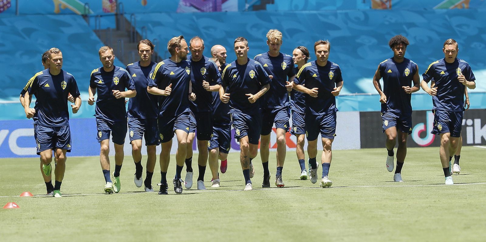 ¡Suecia entrena a las 14:30 en La Cartuja con 33 grados!