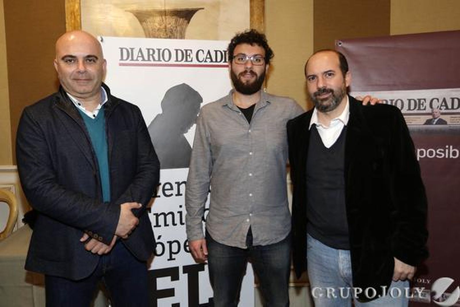 El concejal de Economía y Hacienda, David Navarro, y el edil de Participación Ciudadana, Adrián Martínez de Pinillos. 

Foto: Julio Gonzalez-Joaquin Pino-Fito Carreto