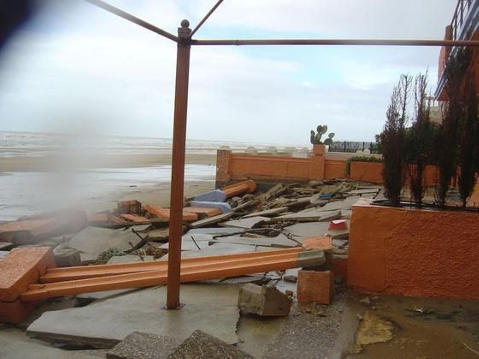 Efectos del temporal en Islantilla.