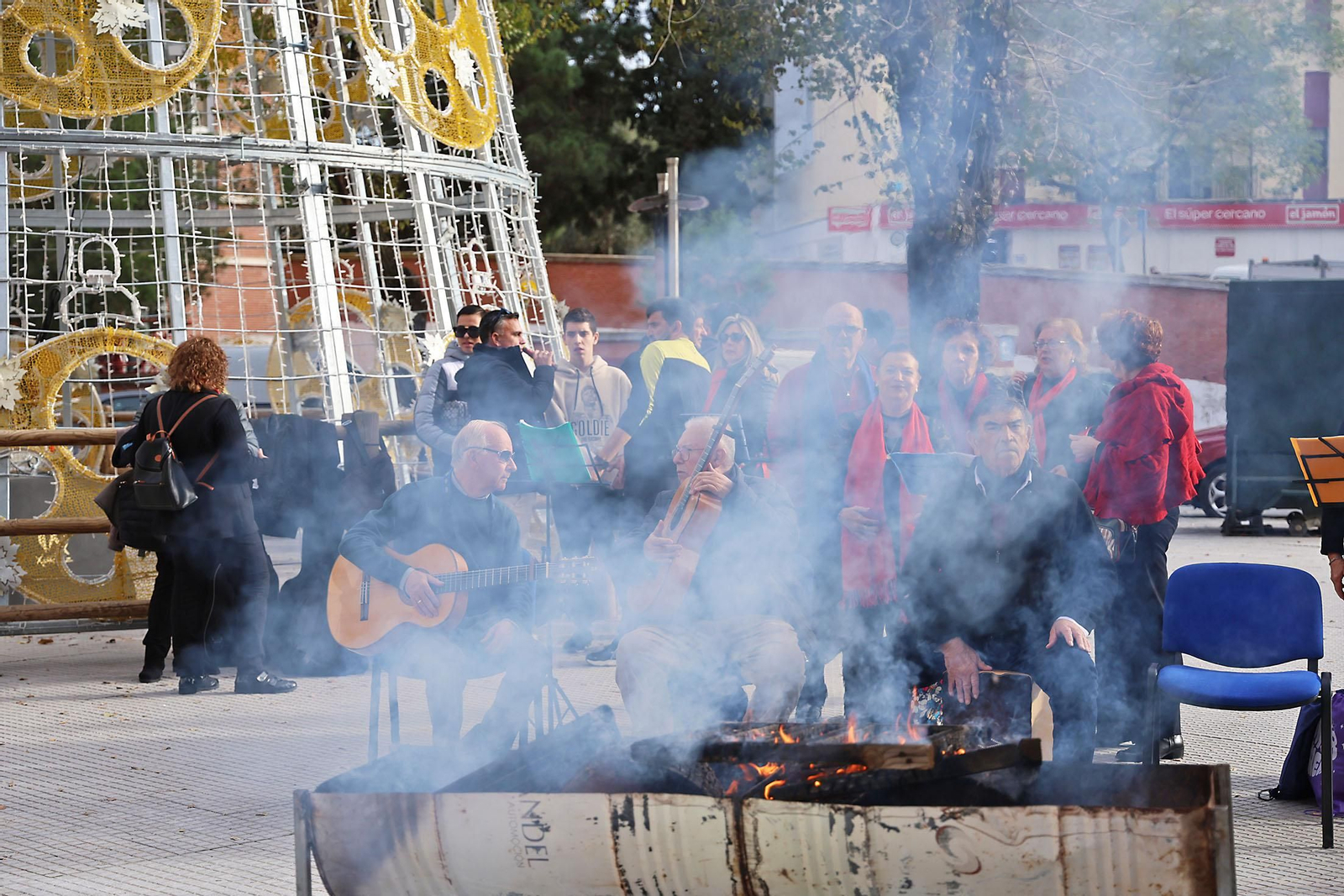 Imágenes de la Zambomba en la Plaza del Perdón