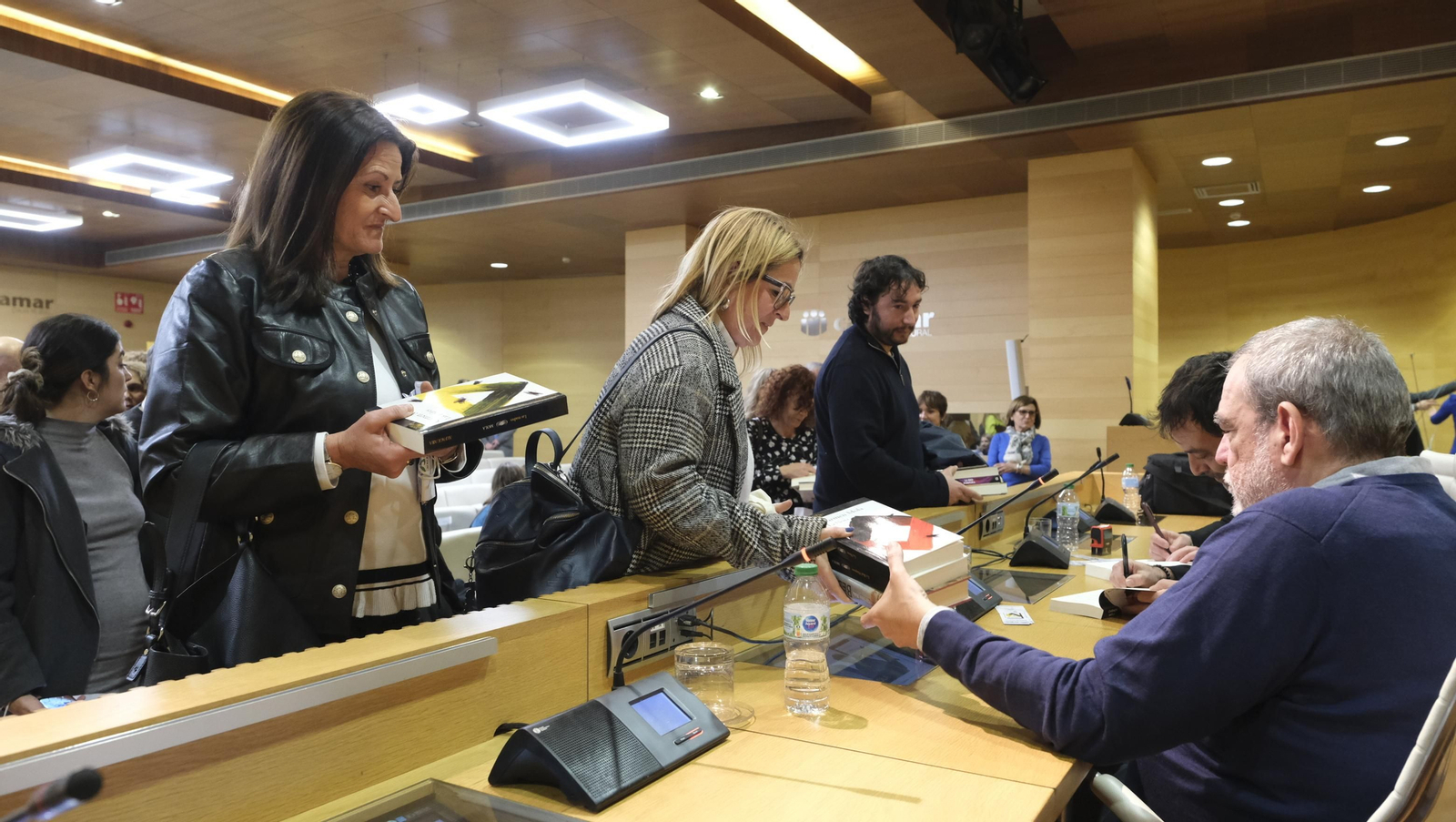 Imágenes de Diario de los Libros con Carmen Mola