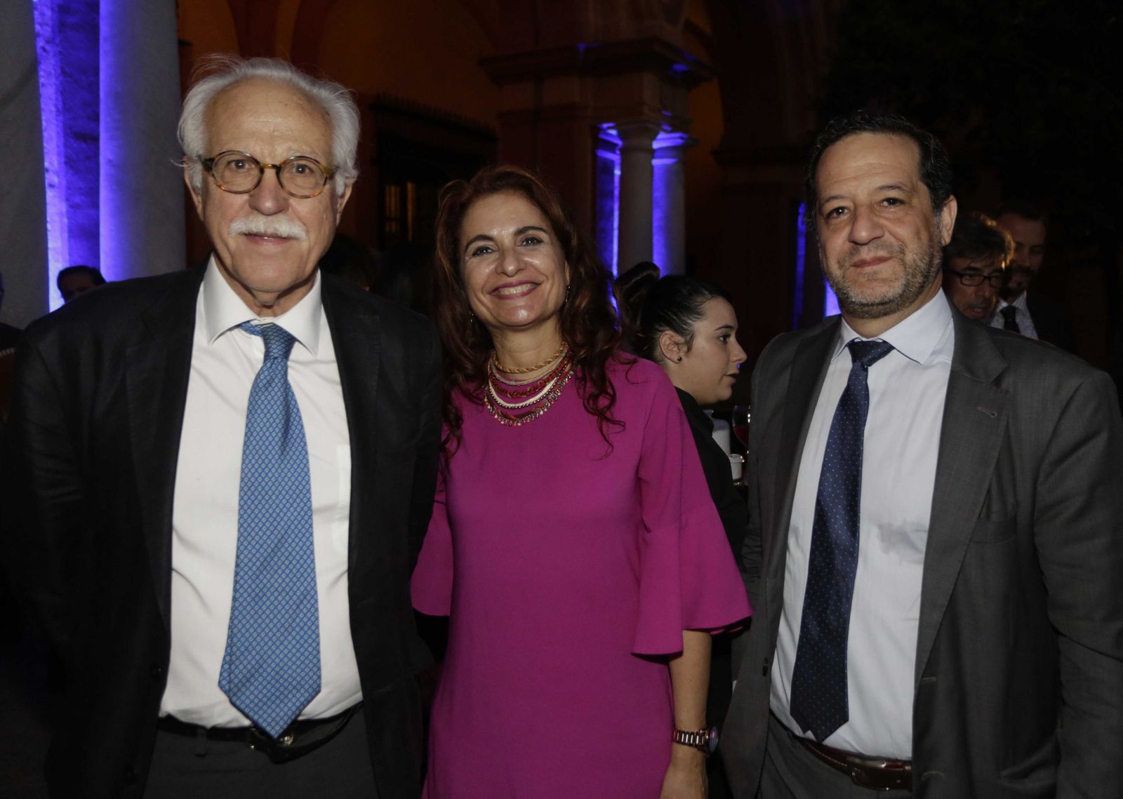 El concejal Joaquín Castillo, la consejera María Jesús Montero y Antonio Belmonte, de Sacyr.