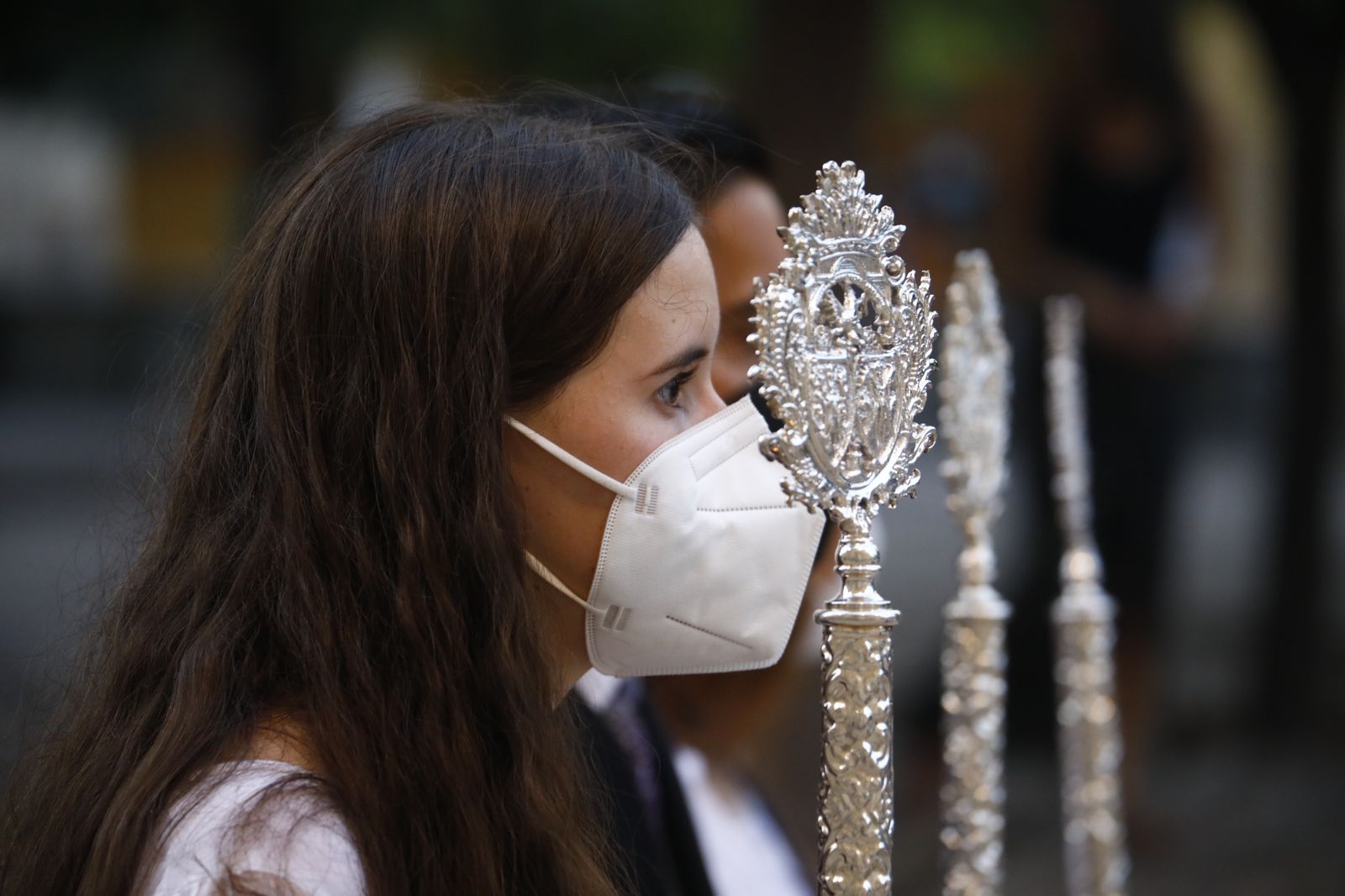 El vía lucis con la Virgen de la Fuensanta en el Patio de los Naranjos, en imágenes