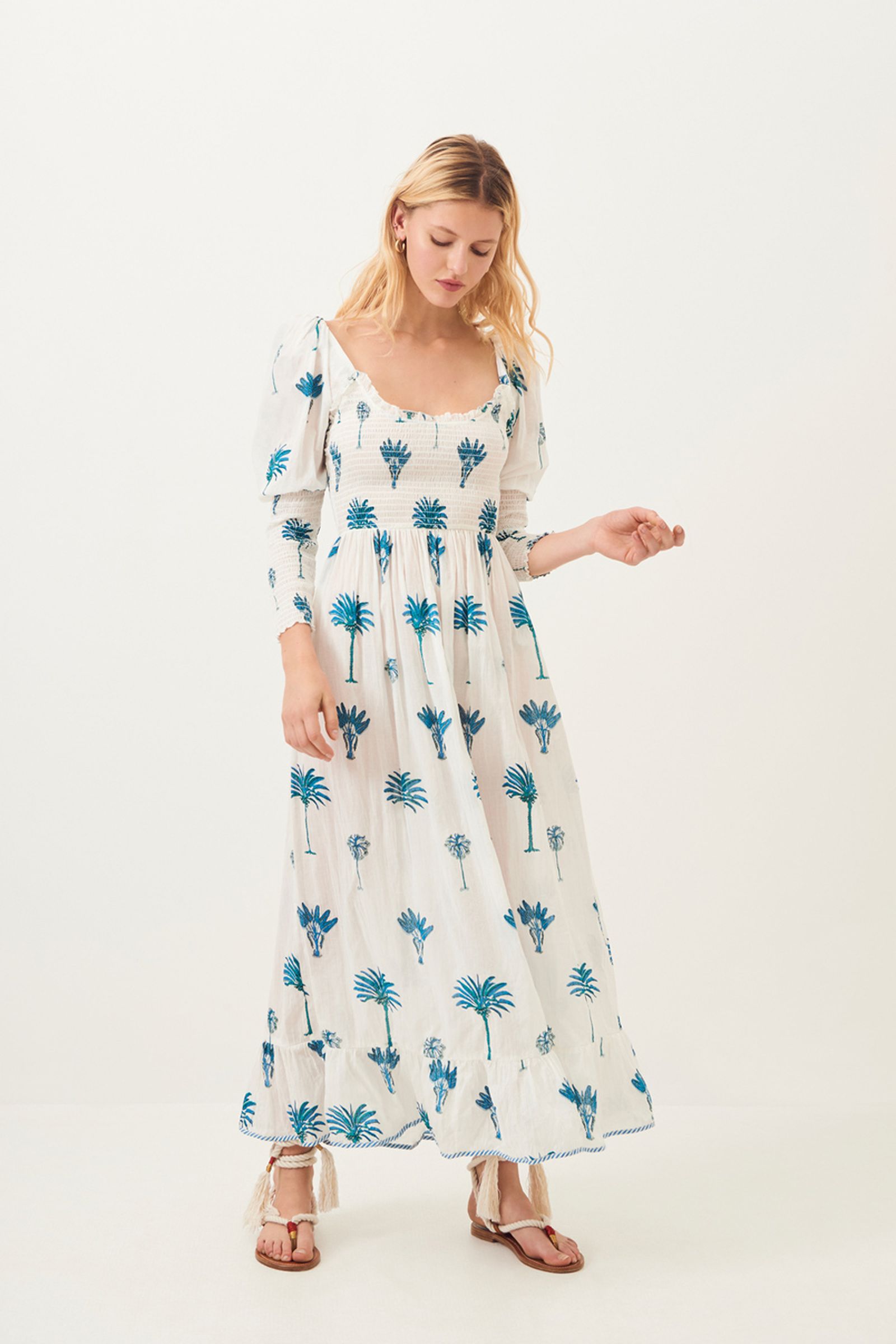 La lista definitiva del Beachwear 2020 que va más allá del bikini