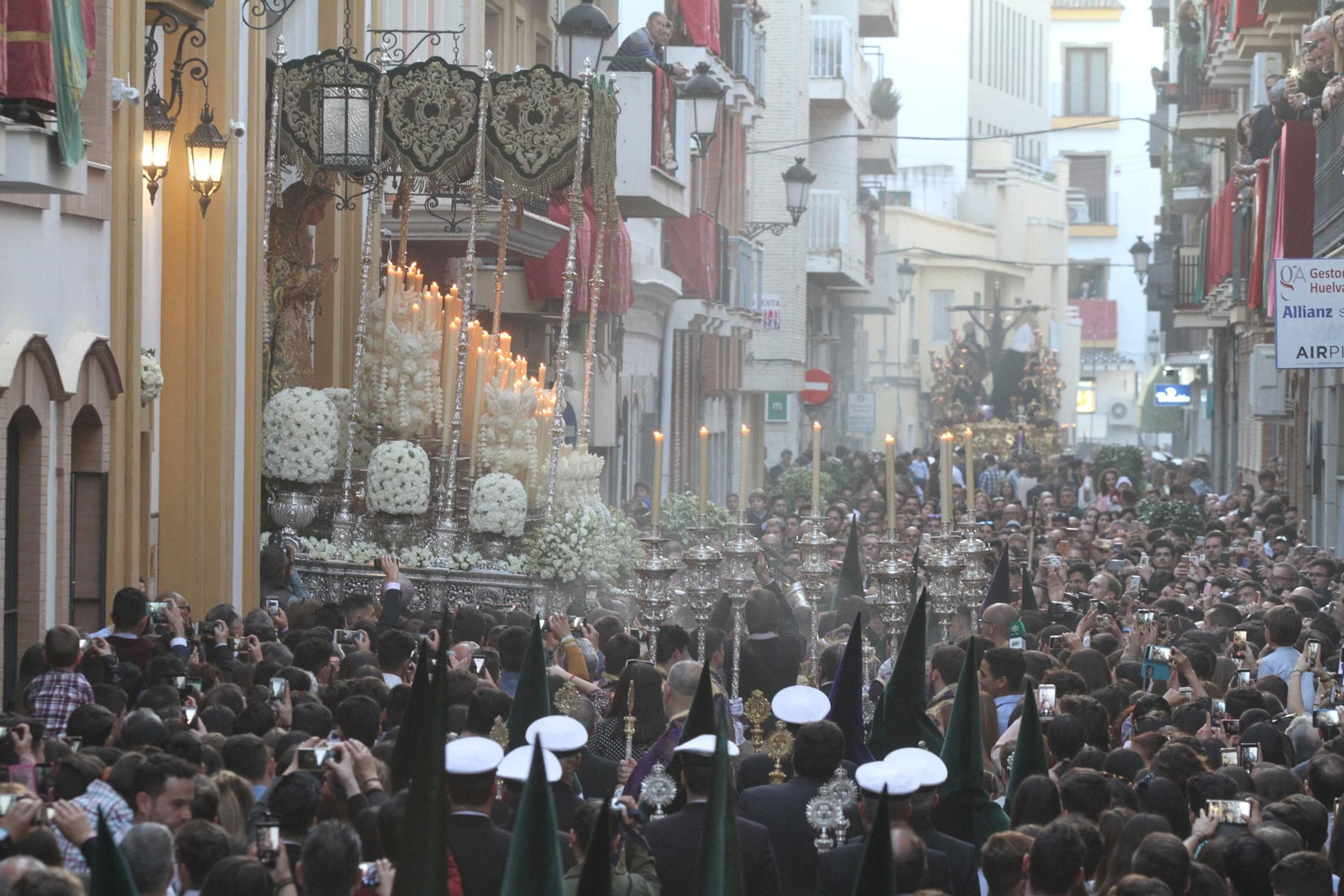 Imágenes de la Hermandad del Santísimo Cristo de la Expiración y Nuestra Señora de la Esperanza