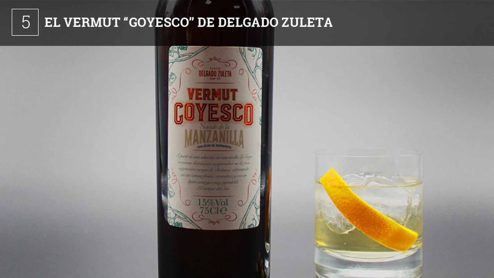 "Si el vermut y la manzanilla son dos de los grandes vinos de aperitivo más apreciados en el mundo, parece una buena idea juntar a ambos, aseguran desde Delgado Zuelta. Por eso, han lanzado al mercado un vermut nacido de la manzanilla. El proceso de elaboración nace de una selección de botas de la solera de la manzanilla La Goya, la más reconocida de Zuleta y que recientemente ha cumplido su primer siglo desde su aparición, que sirven como vino base. En esta manzanilla maceran una selección de extractos naturales inspirados en la flora habitual de los espacios naturales del entorno de Sanlúcar, como el ajenjo o la genciana, entre otras plantas aromáticas, así como otros botánicos, entre los que se encuentran la corteza de naranja dulce y de naranja amarga. Una vez que los botánicos ya han aportado al vino base sus nuevas notas, el vermut envejece en botas envinadas de manzanilla durante un mínimo de 6 meses. El vino está disponible en botella bordelesa de 75 cl., con el tradicional tapón cabezudo de corcho, propio de los vinos de Jerez. El diseño de la etiqueta ha corrido a cargo del estudio gaditano Ideólogo, responsable del diseño de embalajes como los chocolates Pancracio o las tónicas Indi.