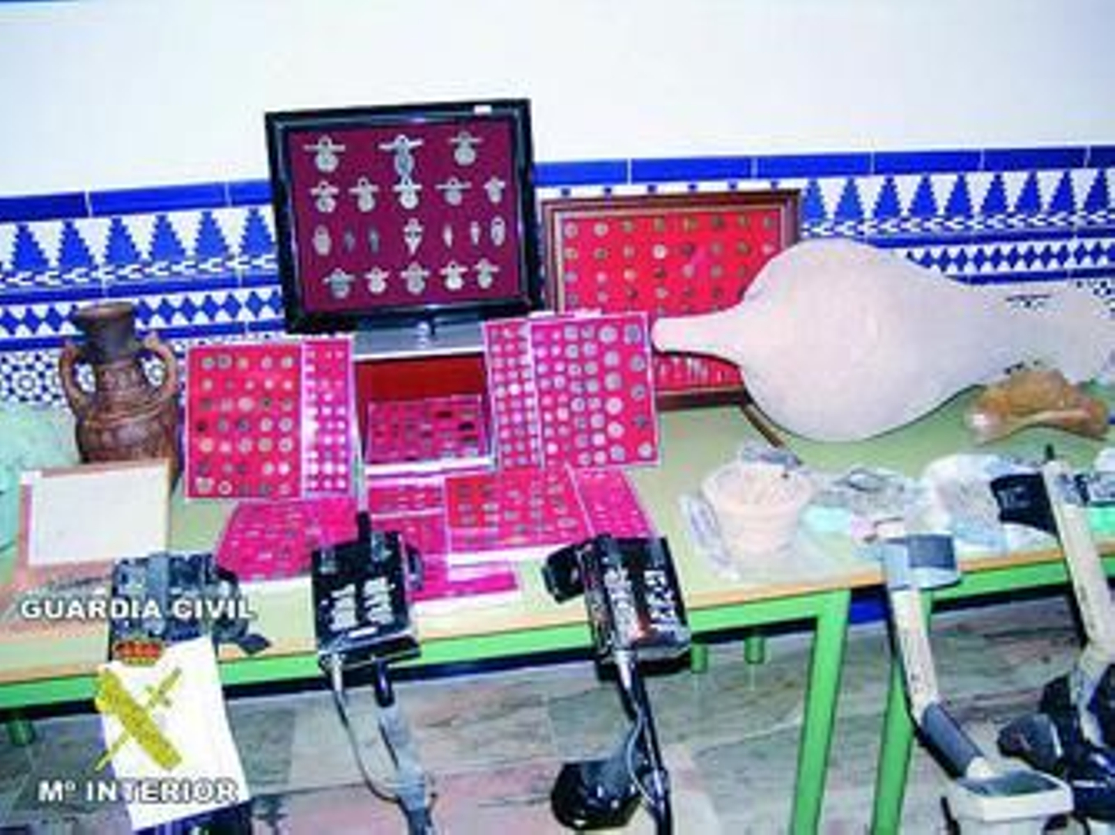Algunas de las piezas intervenidas por la Guardia Civil en la operación Tertis.