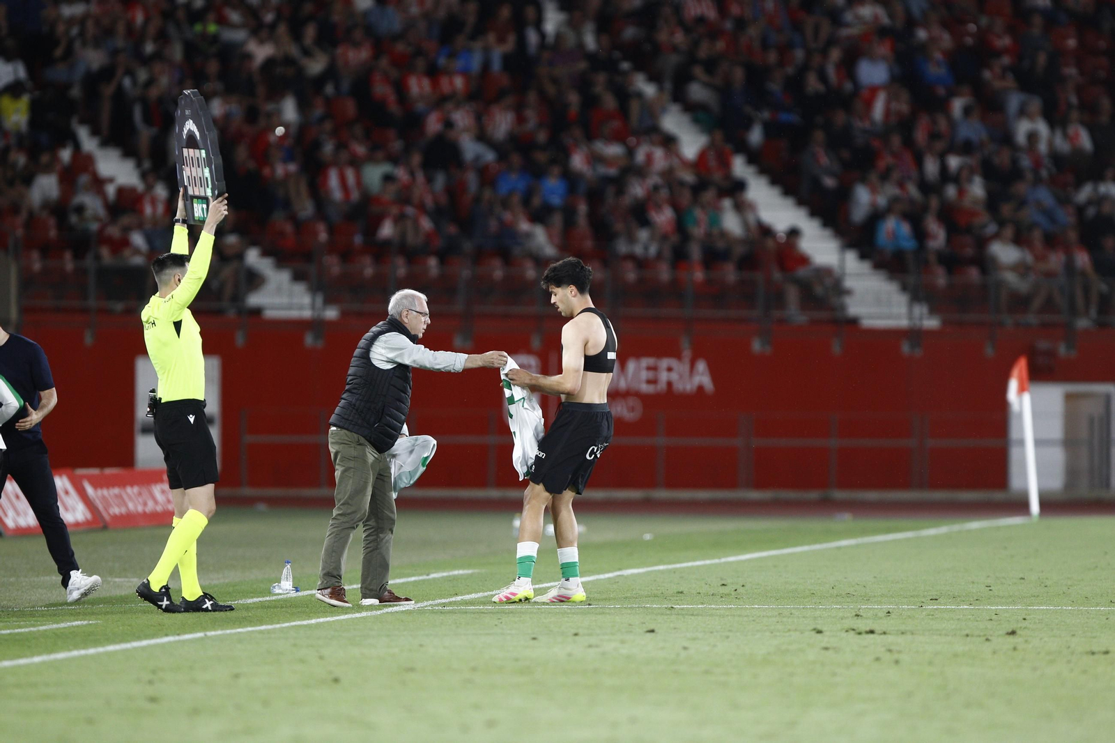 U.D. Almería-Racing de Santander, en imágenes