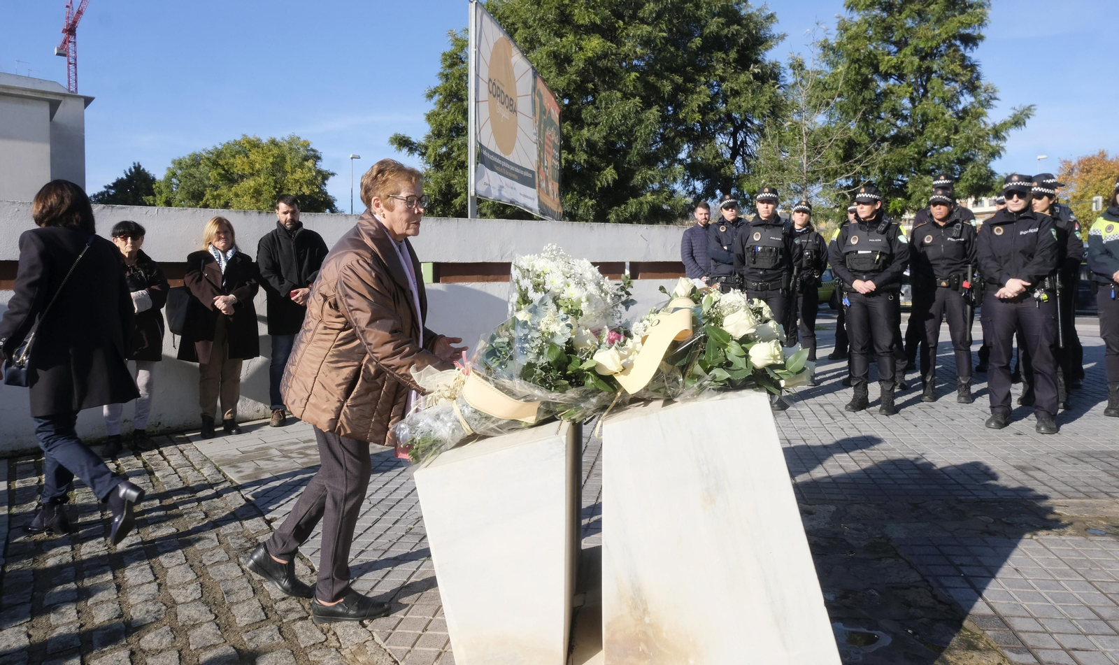 Aniversario del asesinato de las agentes de la Policía Local María de los Ángeles y María Soledad, en fotografías