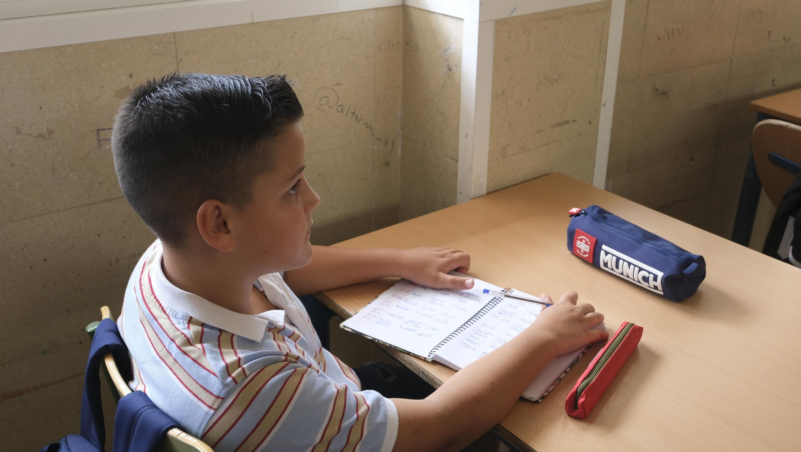 Imágenes del comienzo del nuevo curso de Secundaria en el IES Aurantia de Benahadux