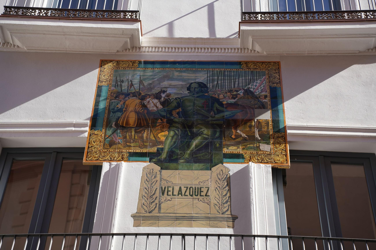 Azulejo de Velázquez en Sevilla