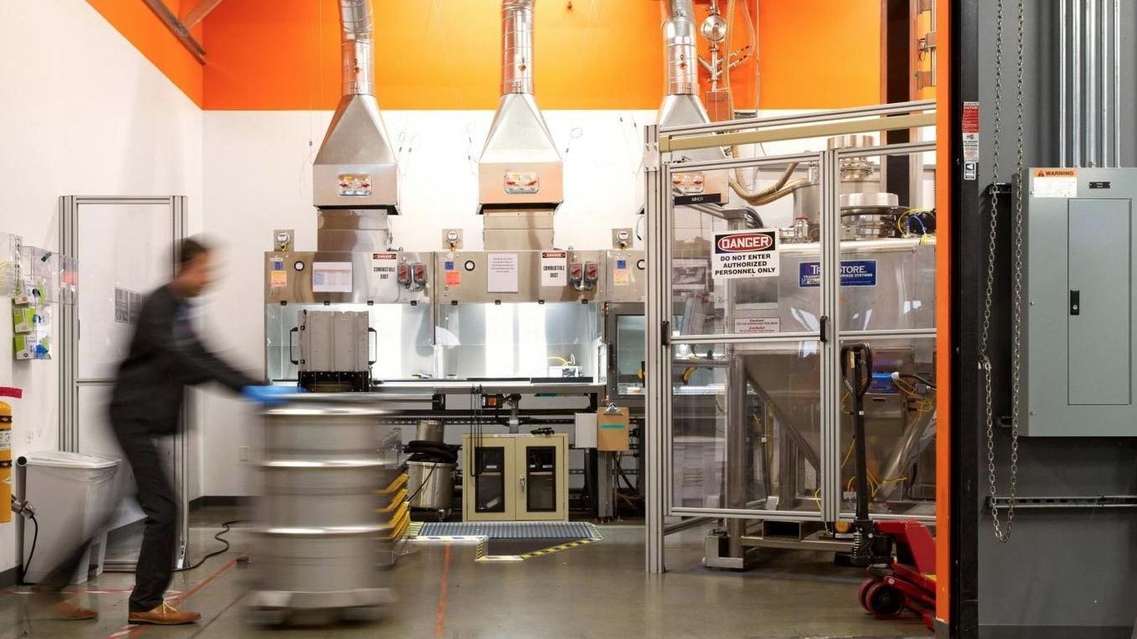 Sila tiene sus instalaciones de desarrollo y producción en Estados Unidos, donde recientemente Mercedes abría una planta de ensamblaje de baterías para los EQS SUV y EQE.