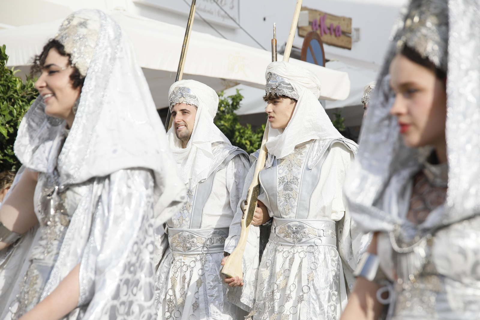 El gran desfile de Moros y Cristianos de Mojácar, en imágenes