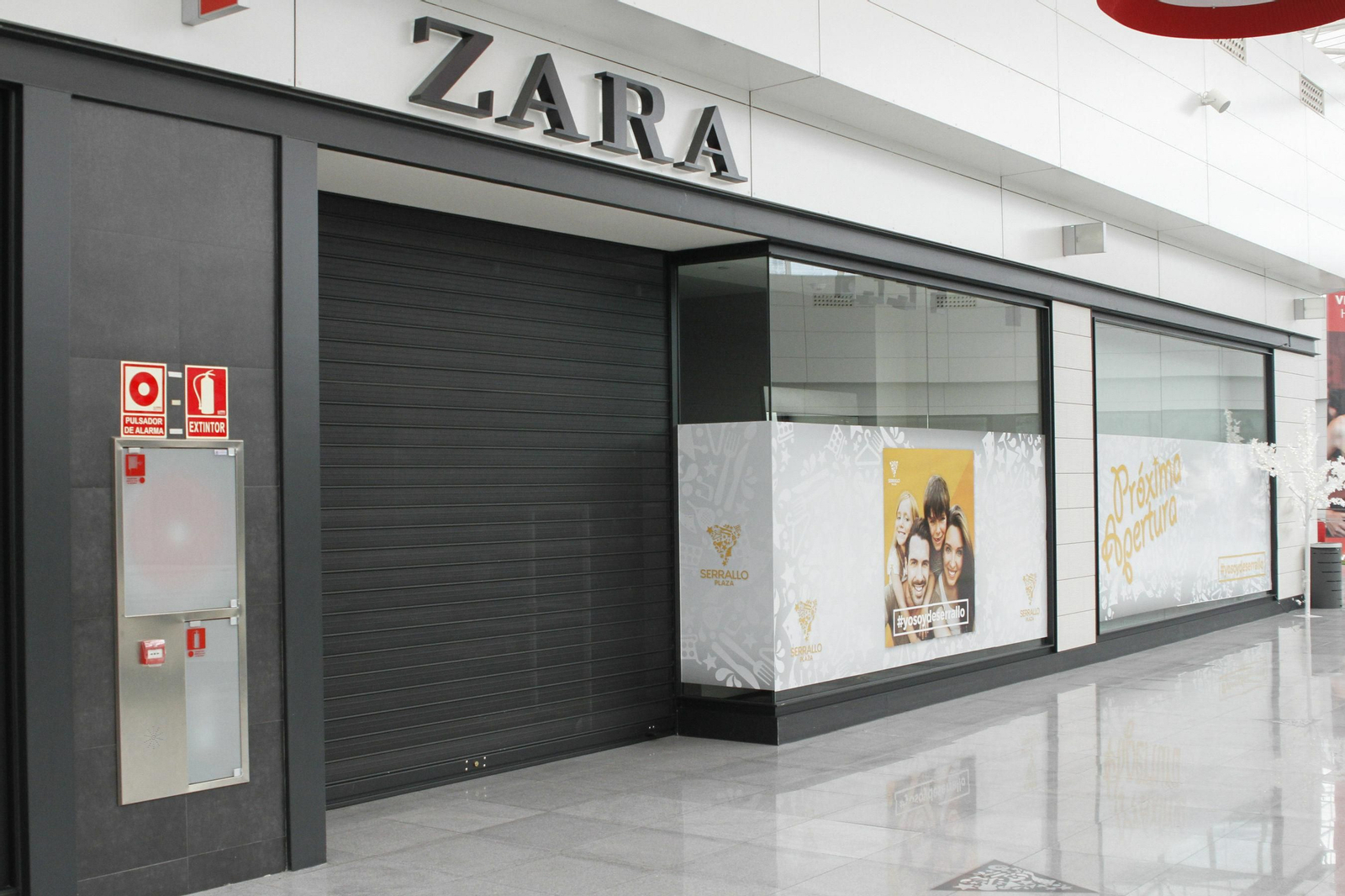 Entrada de una tienda de Zara del Grupo Inditex.