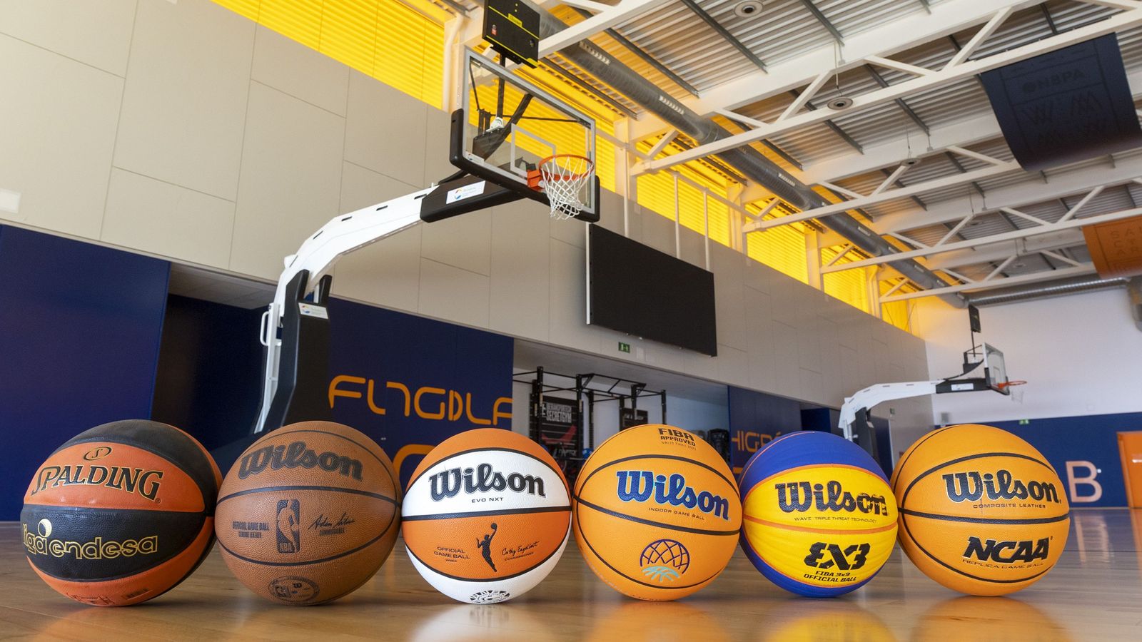 Unos balones en El Higuerón.