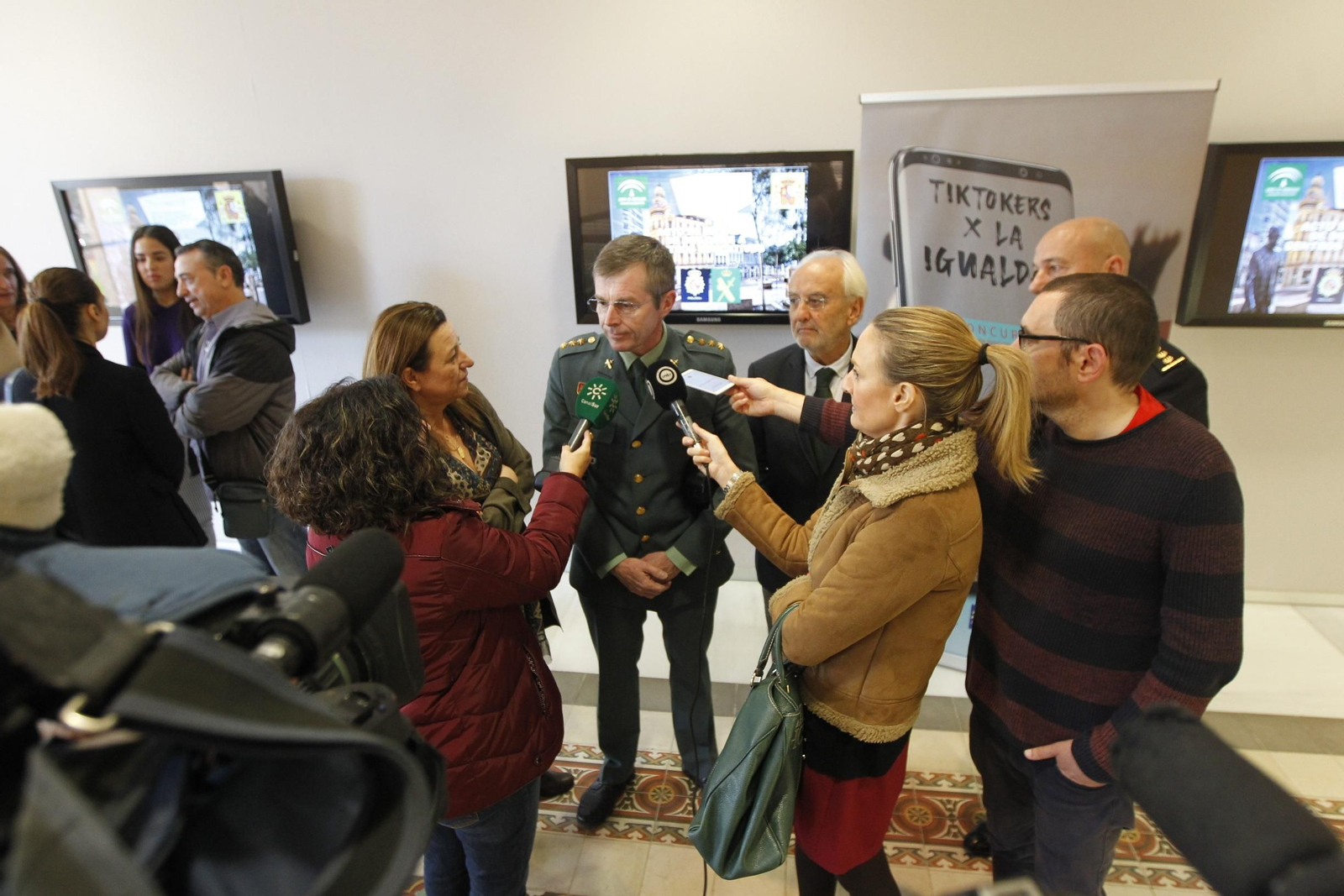 Fotogalería entrega diplomas Plan Director