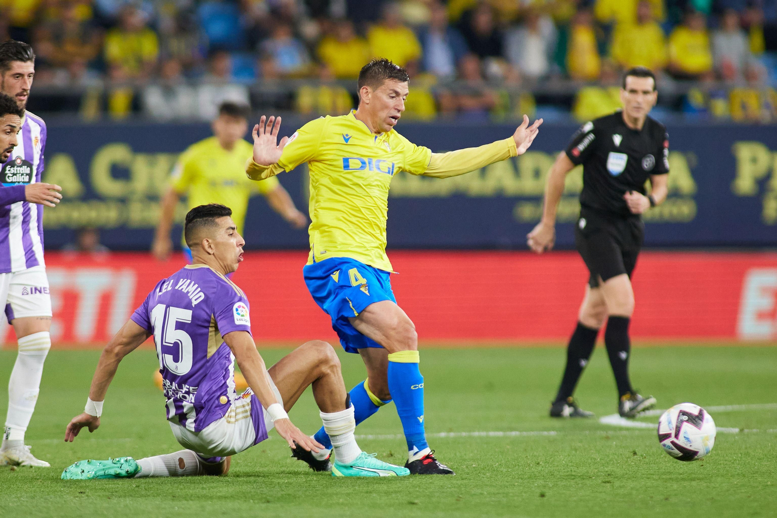 Rubén Alcaraz en un partido. Rubén Alcaraz en un partido.