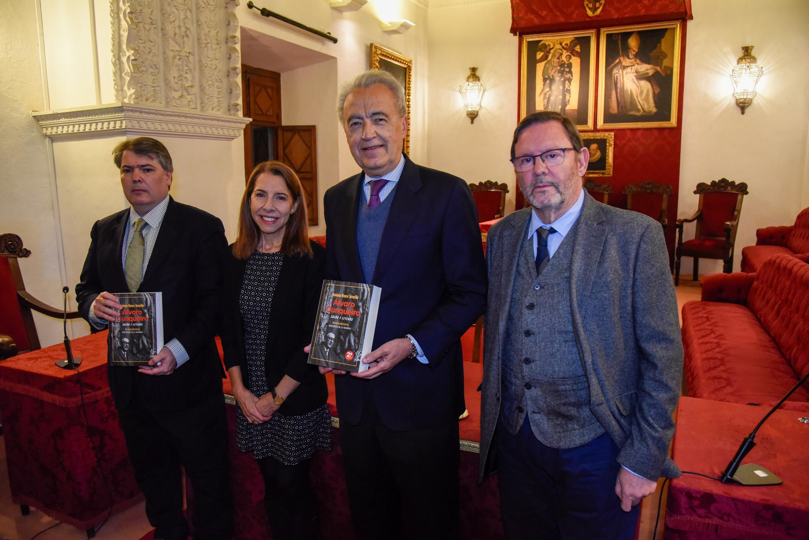 Miguel Polaino-Orts, Teresa Merino, Pablo Gutiérrez-Alviz y Juan Lamillar, ayer en la Real Academia Sevillana de Buenas Letras.