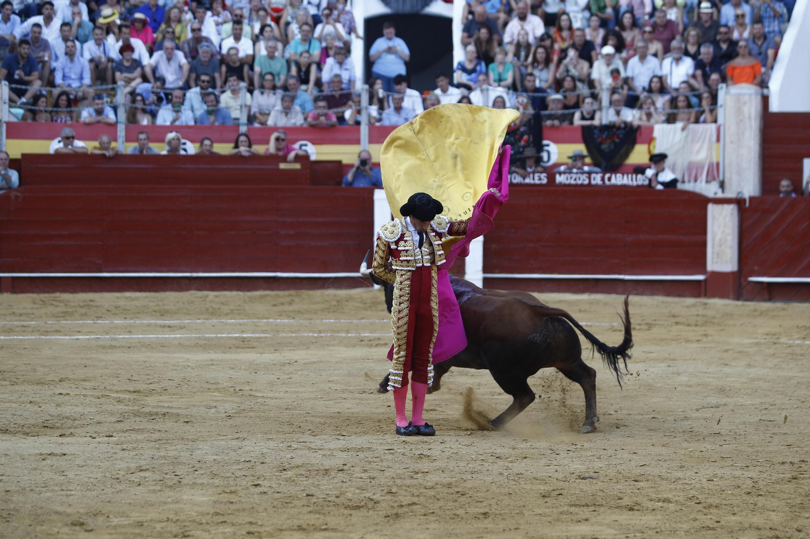 Las mejores imágenes de los toreros Fortes, Juan Ortega y David de Miranda en la Feria de Almería 2025