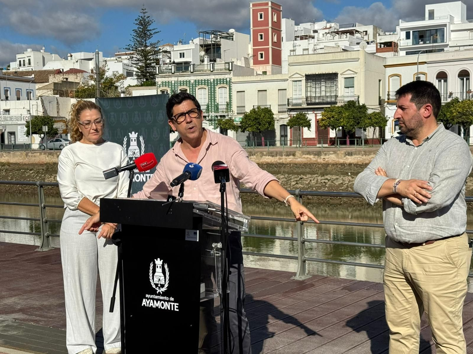 El alcalde de Ayamonte en la presentación del acto