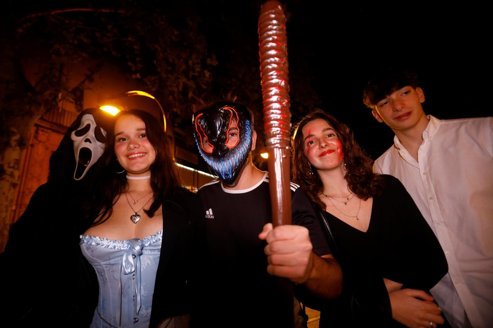 Halloween llena las calles de Córdoba de terror y mucha fiesta