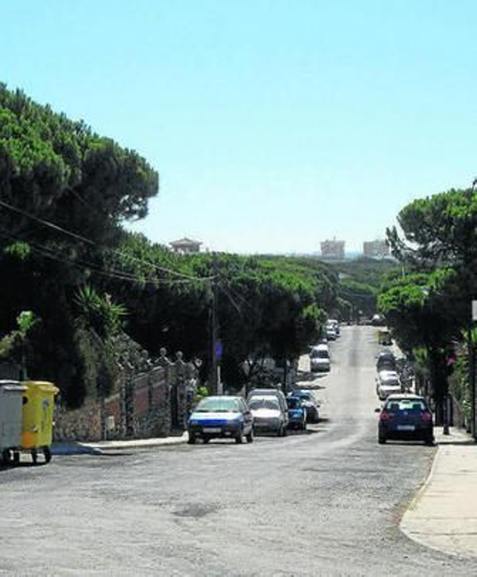 Una calle de la urbanización de Ciparsa en Mazagón.