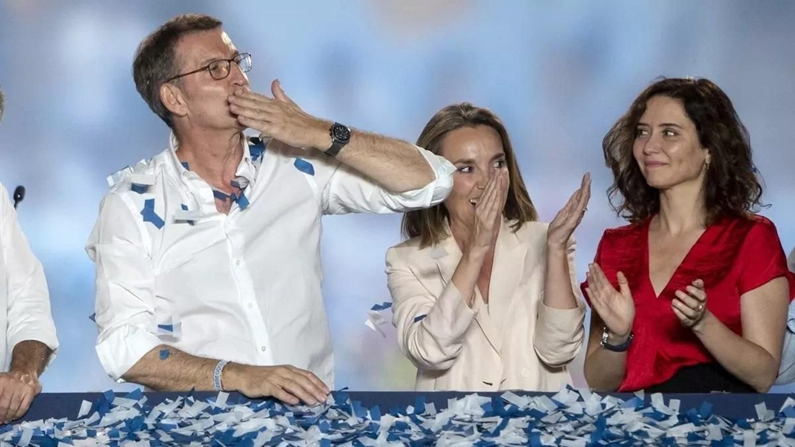 Noche de amarga victoria en la sede de Génova. La cara de Ayuso lo dice todo... Noche de amarga victoria en la sede de Génova. La cara de Ayuso lo dice todo...