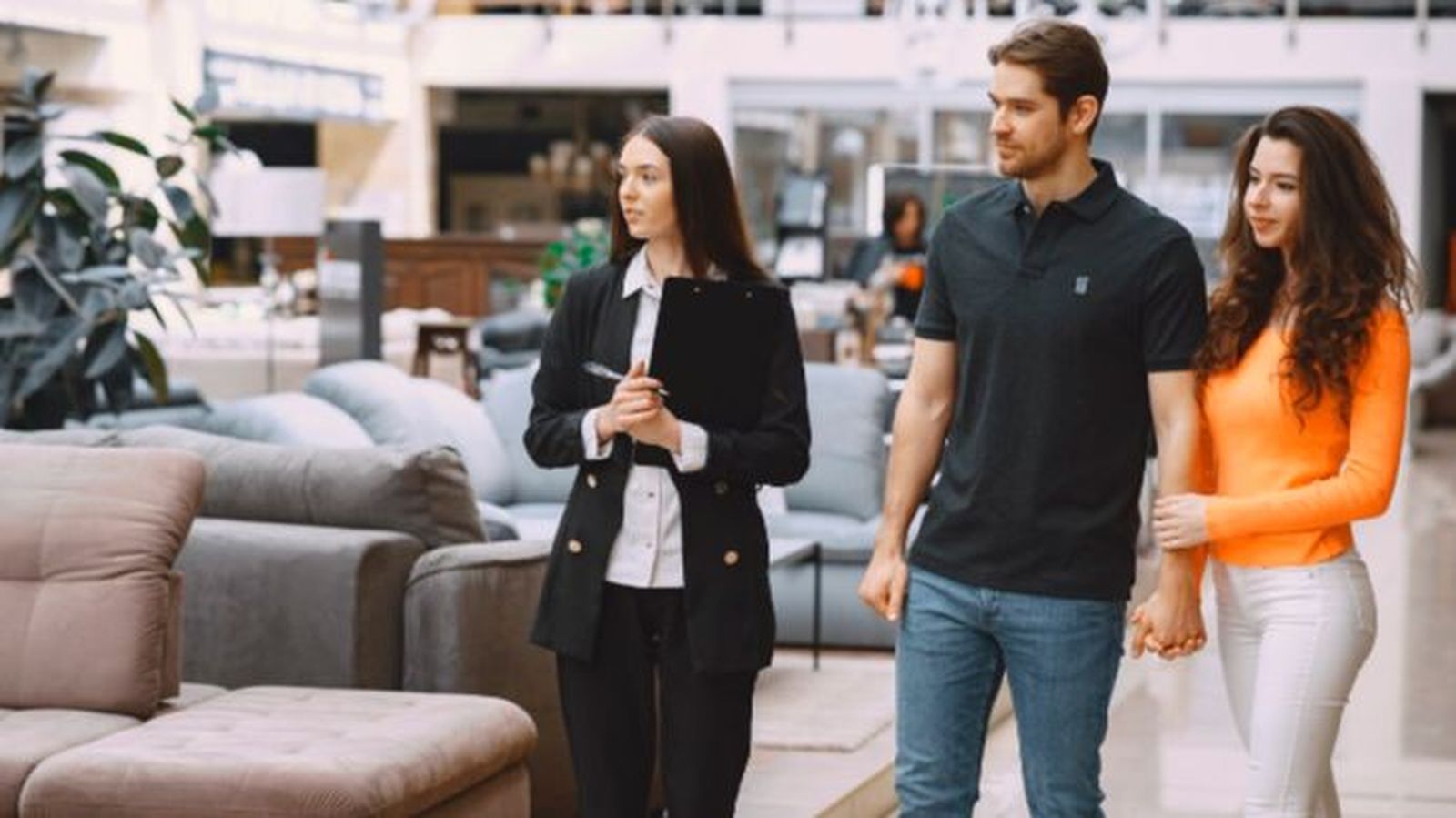 Cómo amueblar tus propiedades de manera barata gracias a las tiendas online