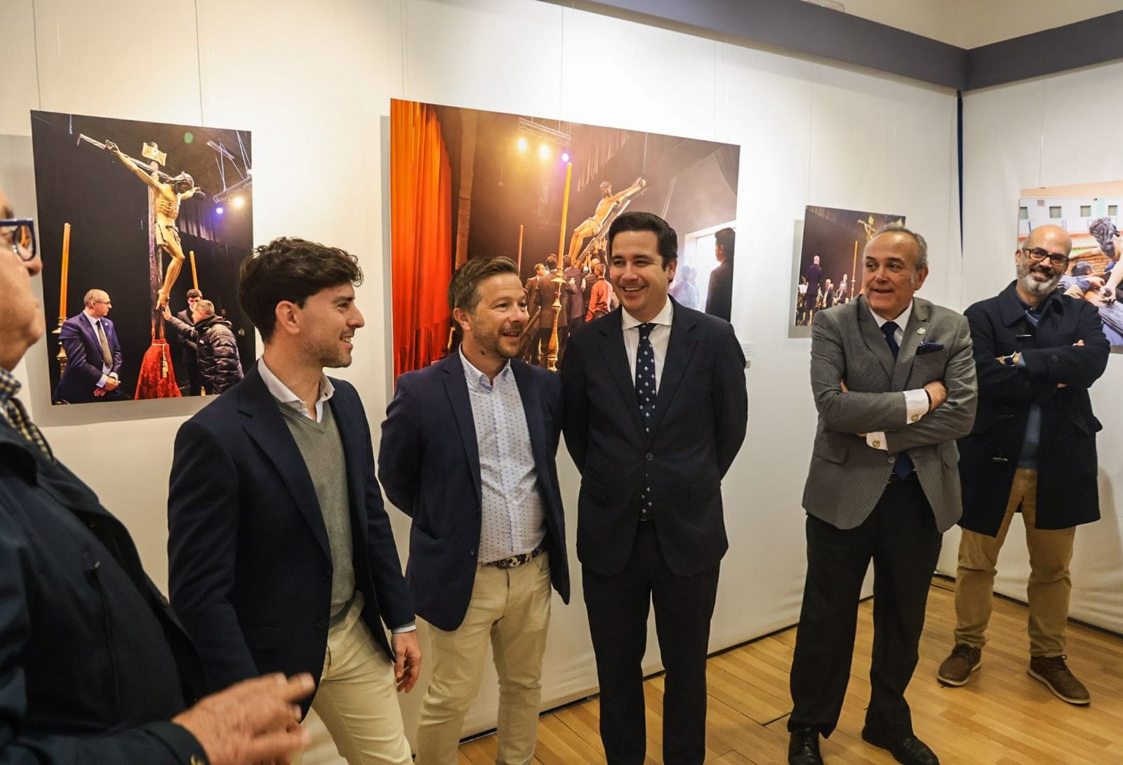 El fotoperiodista Josué Correa y el concejal de Cultura Nacho Molina, entre otros.