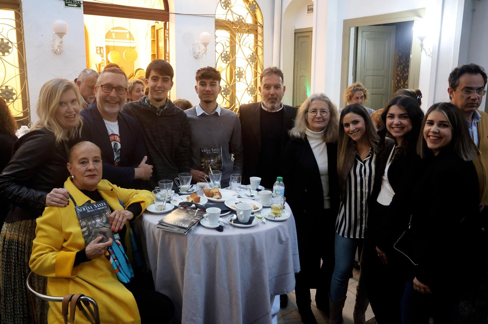 Imágenes de la presentación de "La Guía de Semana Santa de Huelva y Provincia" de Huelva Información