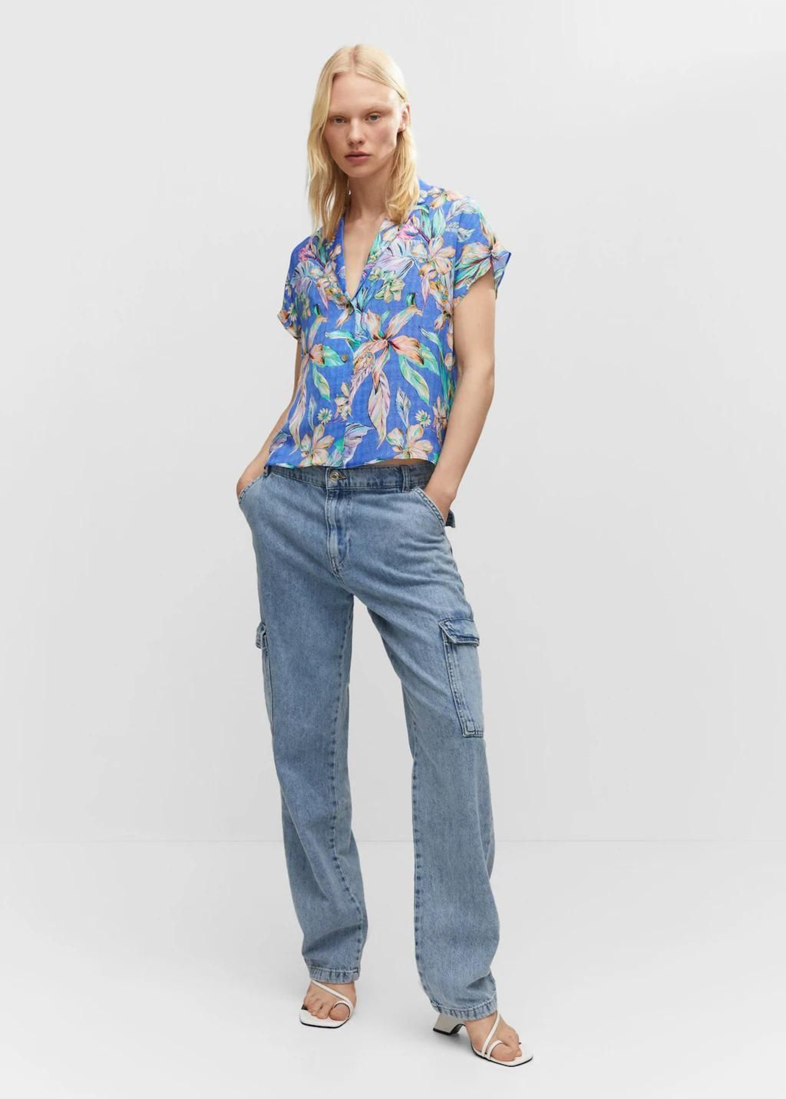 Blusa de flores de Mango.