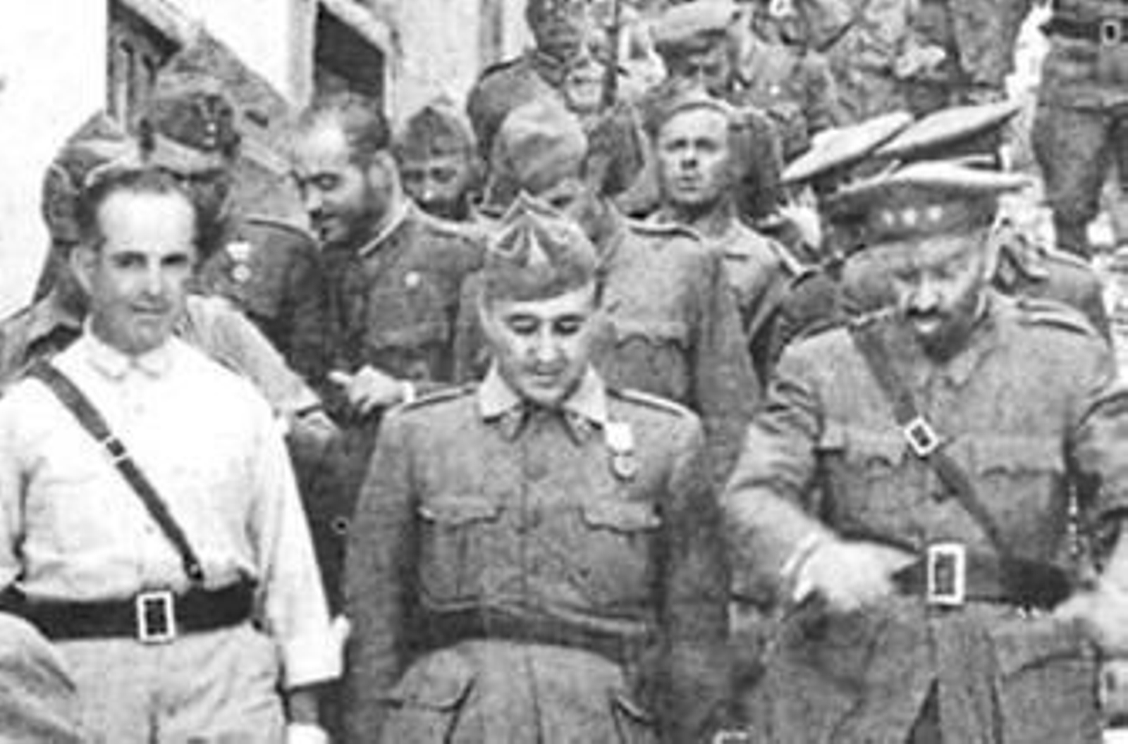 1937 Franco exige la rendición sin condiciones del gobierno rojo