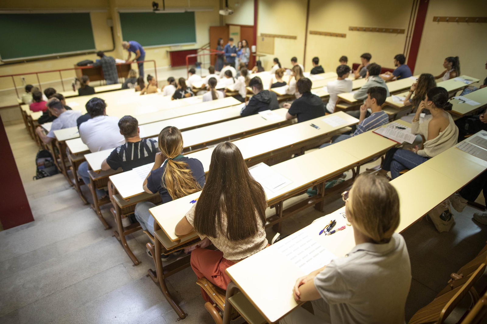 Imagen de archivo de la realización de un examen de Selectividad en Granada