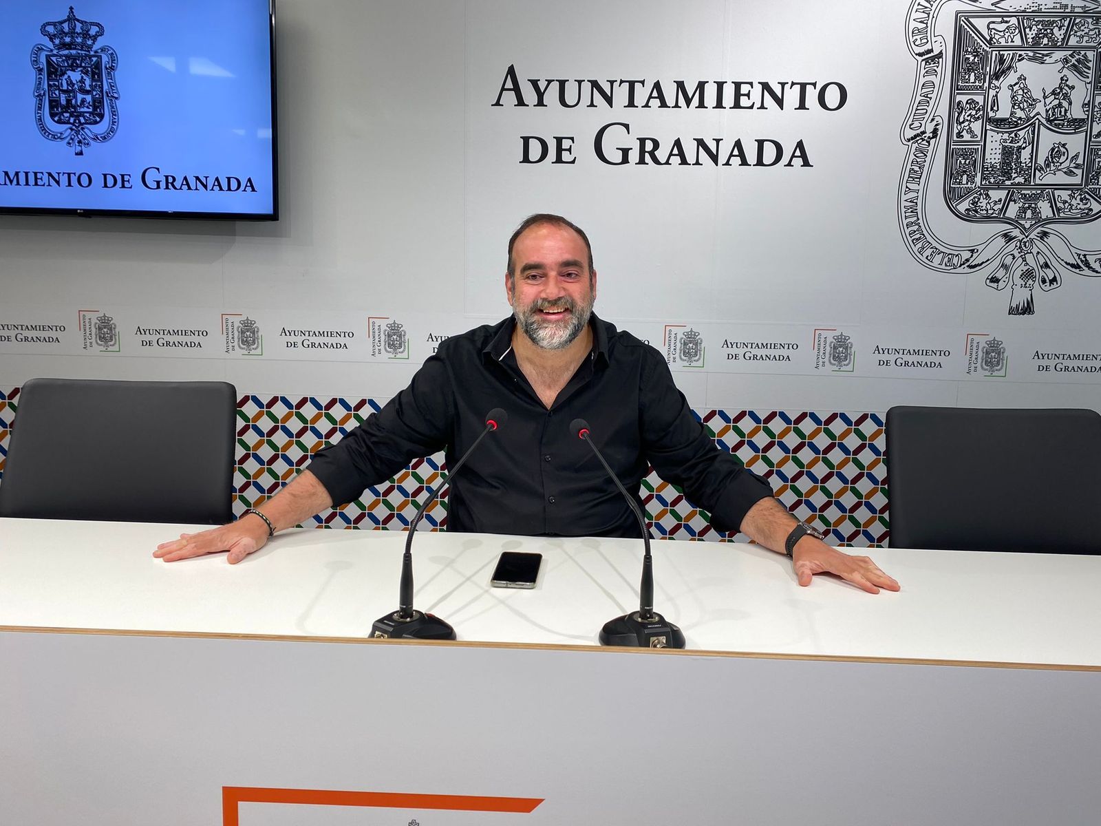 UP urge a actualizar los datos del padrón para acabar con el desfase de 14.000 granadinos "desaparecidos" del INE