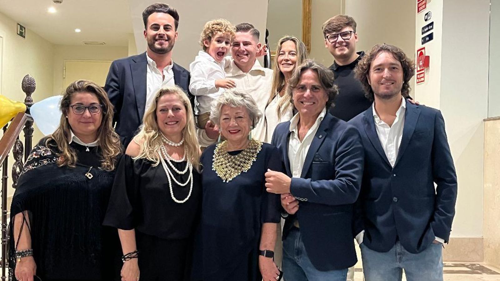 María del Carmen Sánchez, Carolina, Noelia, Isidoro, Sebastián Pablo, Cayetano y Gonzalo Martínez y Marta Paúl.