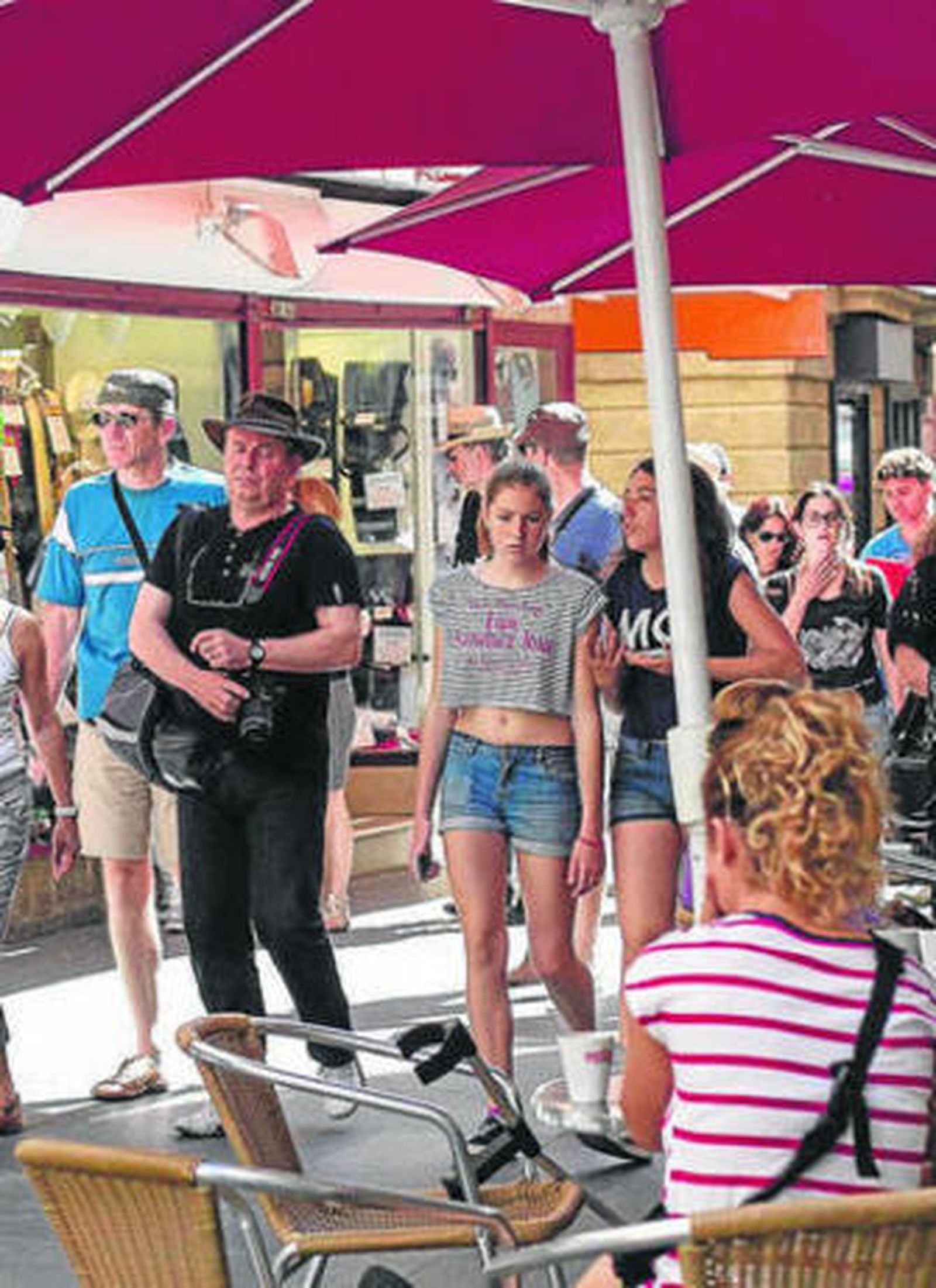 Visitantes y gaditanos podrán aprovechar las ofertas de los establecimientos.