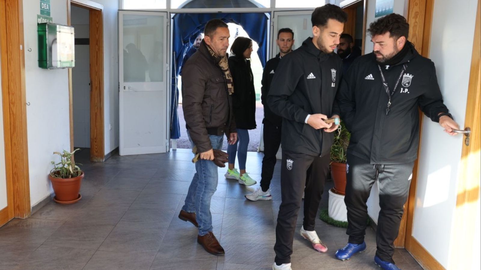 Juan Carlos, en el vestuario de La Granja tras despedirse de los jugadores.