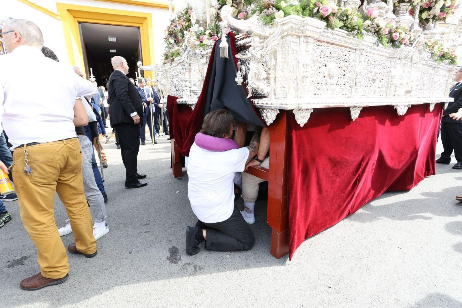 Las imágenes de regreso de las hermandades de la Sed, Candelaria, Paz y Clemencia a sus templos