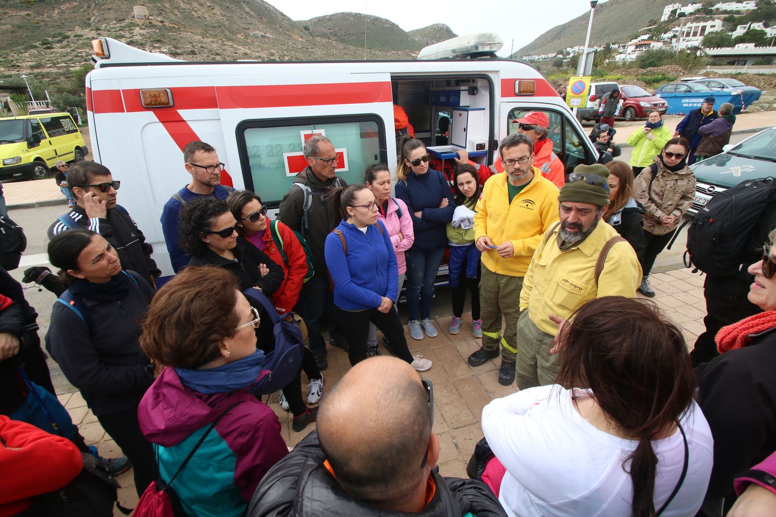 Un grupo de voluntarios días atrás en Las Hortichuelas.