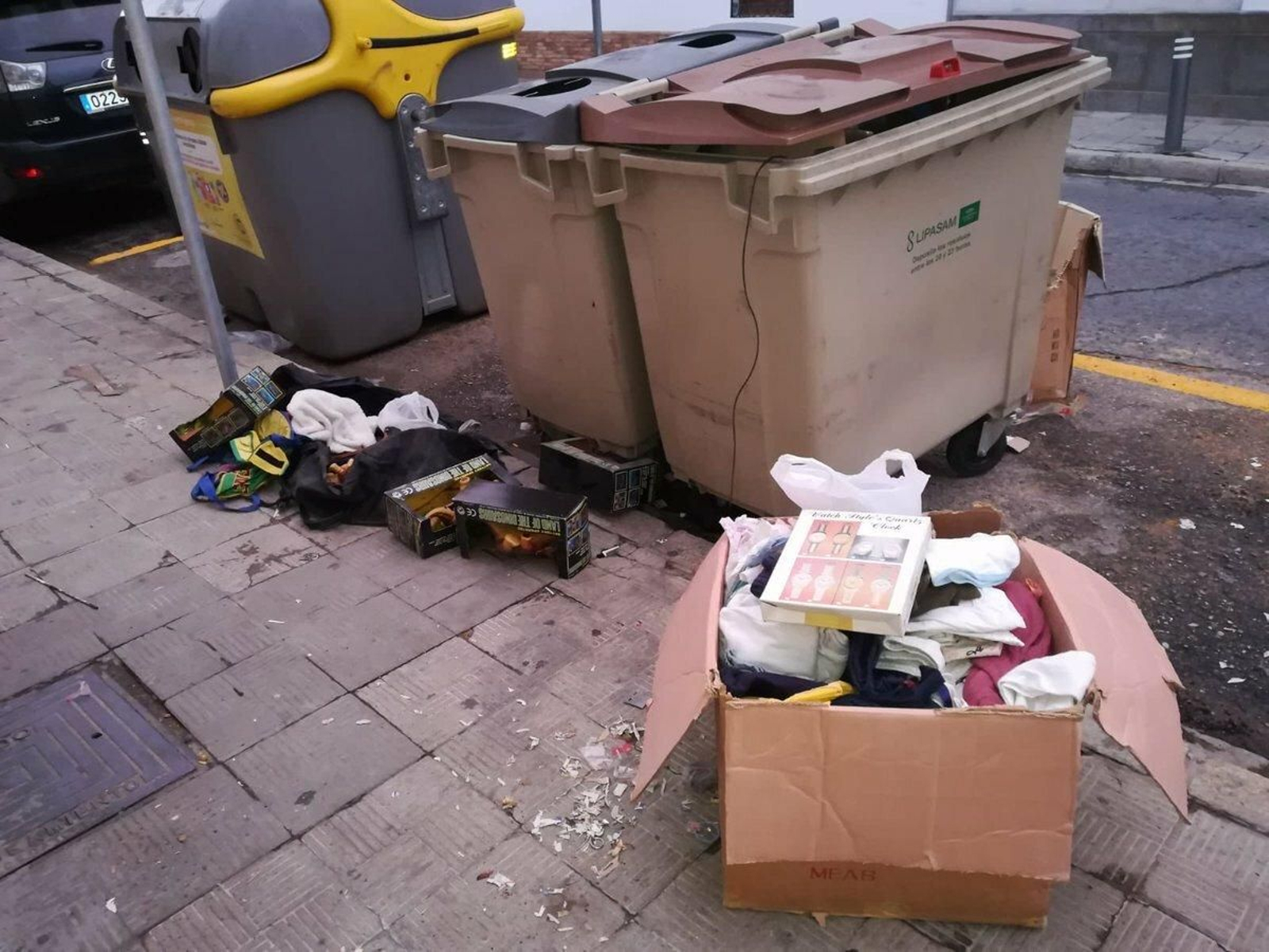 Galería de imágenes de la suciedad en distintos puntos de la ciudad.