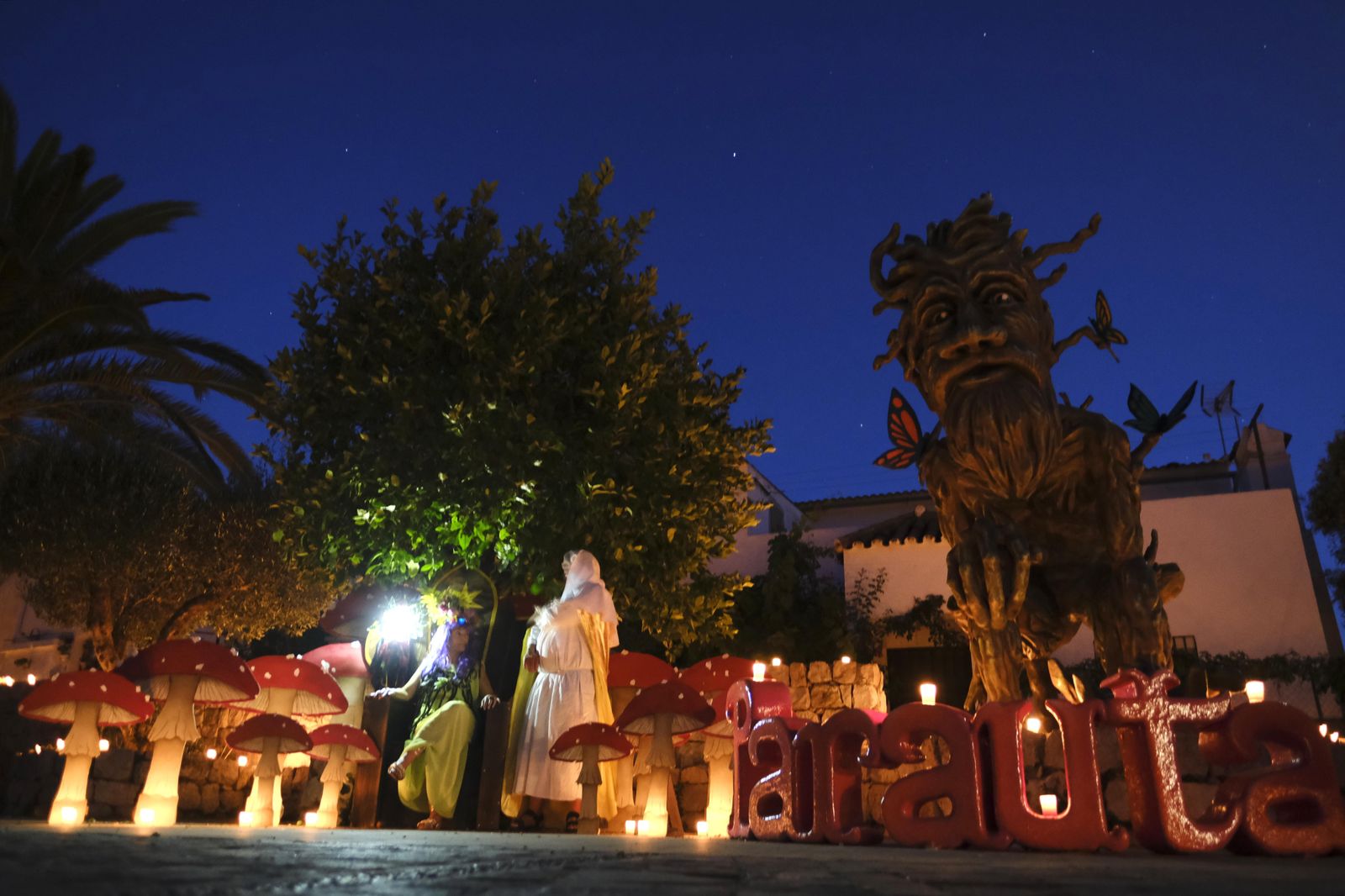 Bosque Encatando de Parauta, una noche mágica en fotos.