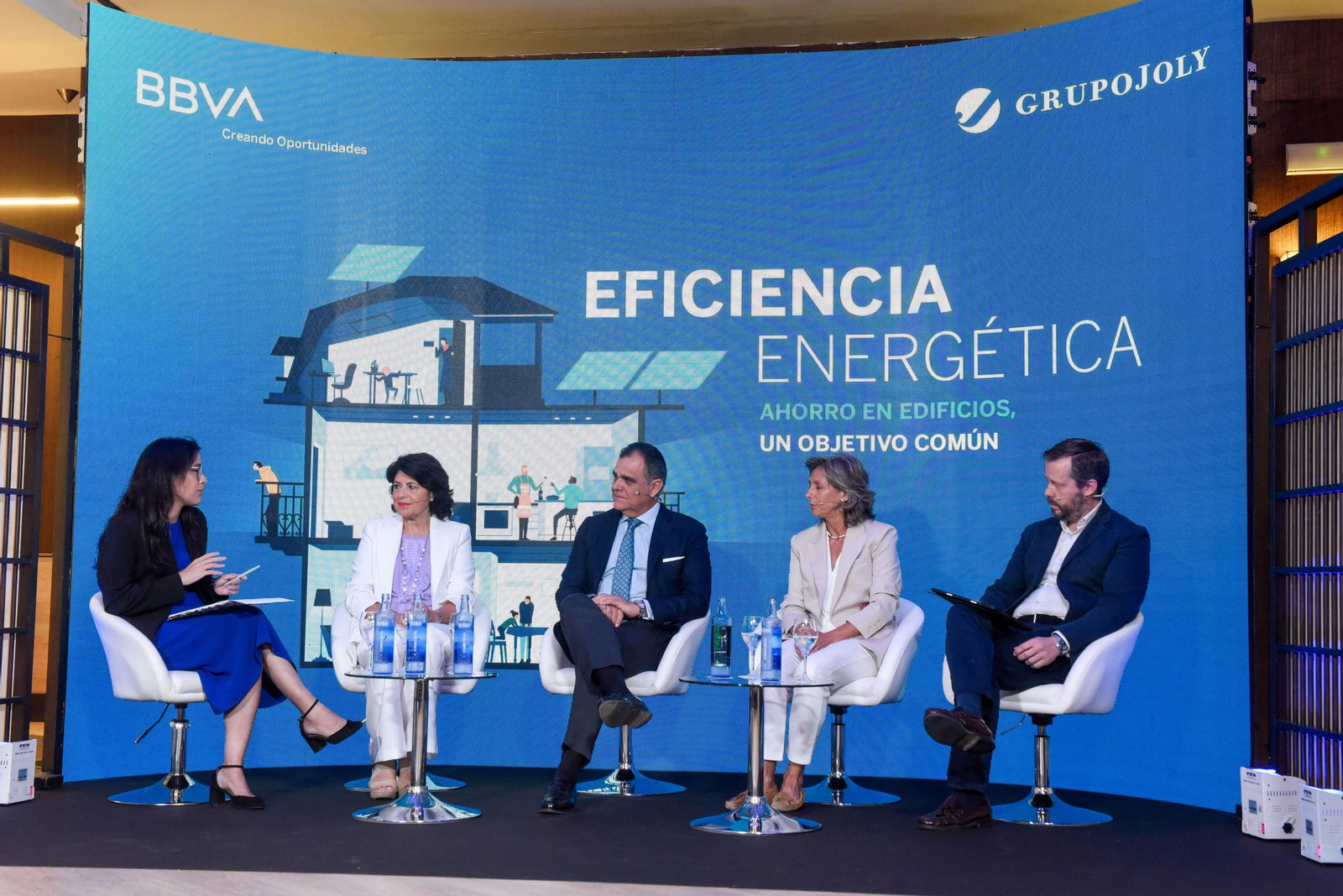 Uno de los momentos del debate Eficiencia energética. Ahorro en edificios, un objetivo común, organizado por BBVA y Grupo Joly.