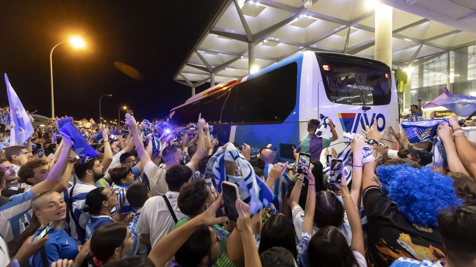 La madrugada interminable con la que Málaga celebró el ascenso